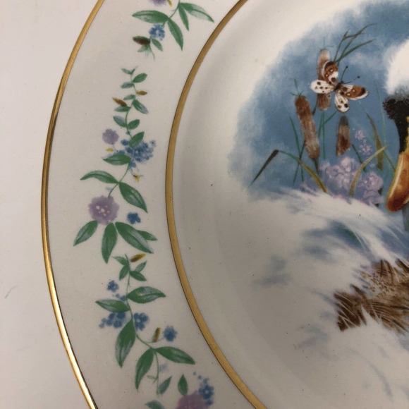 Wedgwood Decorative Plate Avon 1975 Gentle Moments Swan Enoch 8.75" Collectible - Picture 4 of 12